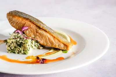 Cooked salmon, recommended during pregnancy for its omega-3s